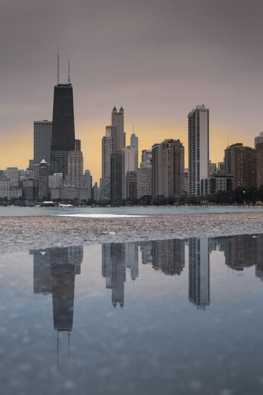 buildings near ocean at daytime