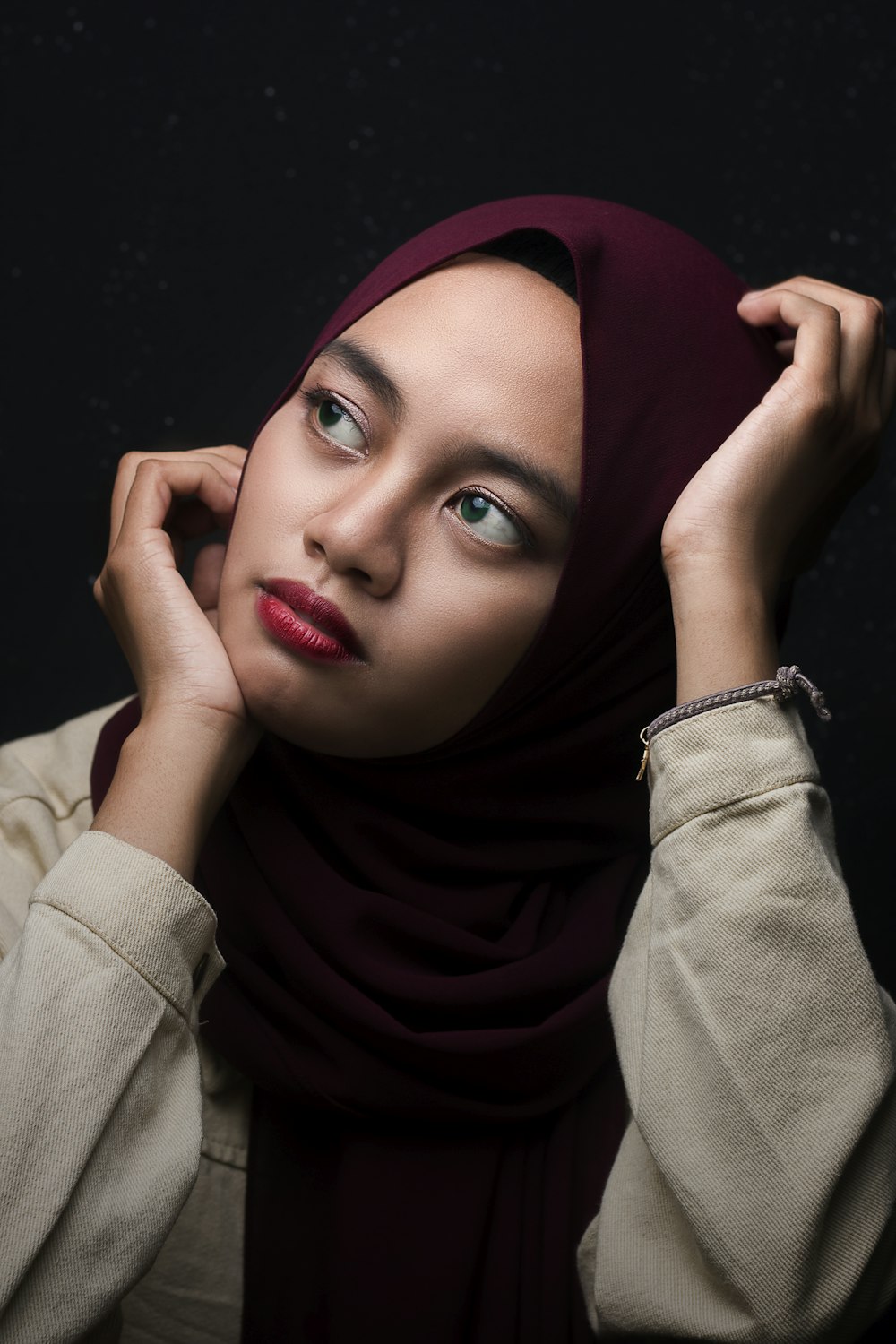 woman wearing red hijab