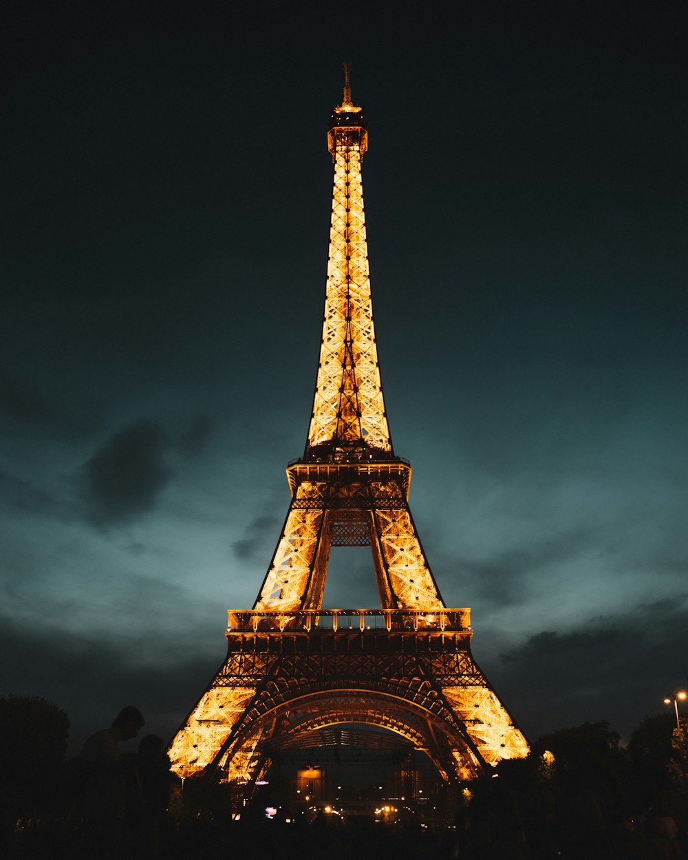 1000+ Eiffel Tower At Night Pictures | Download Free Images on Unsplash