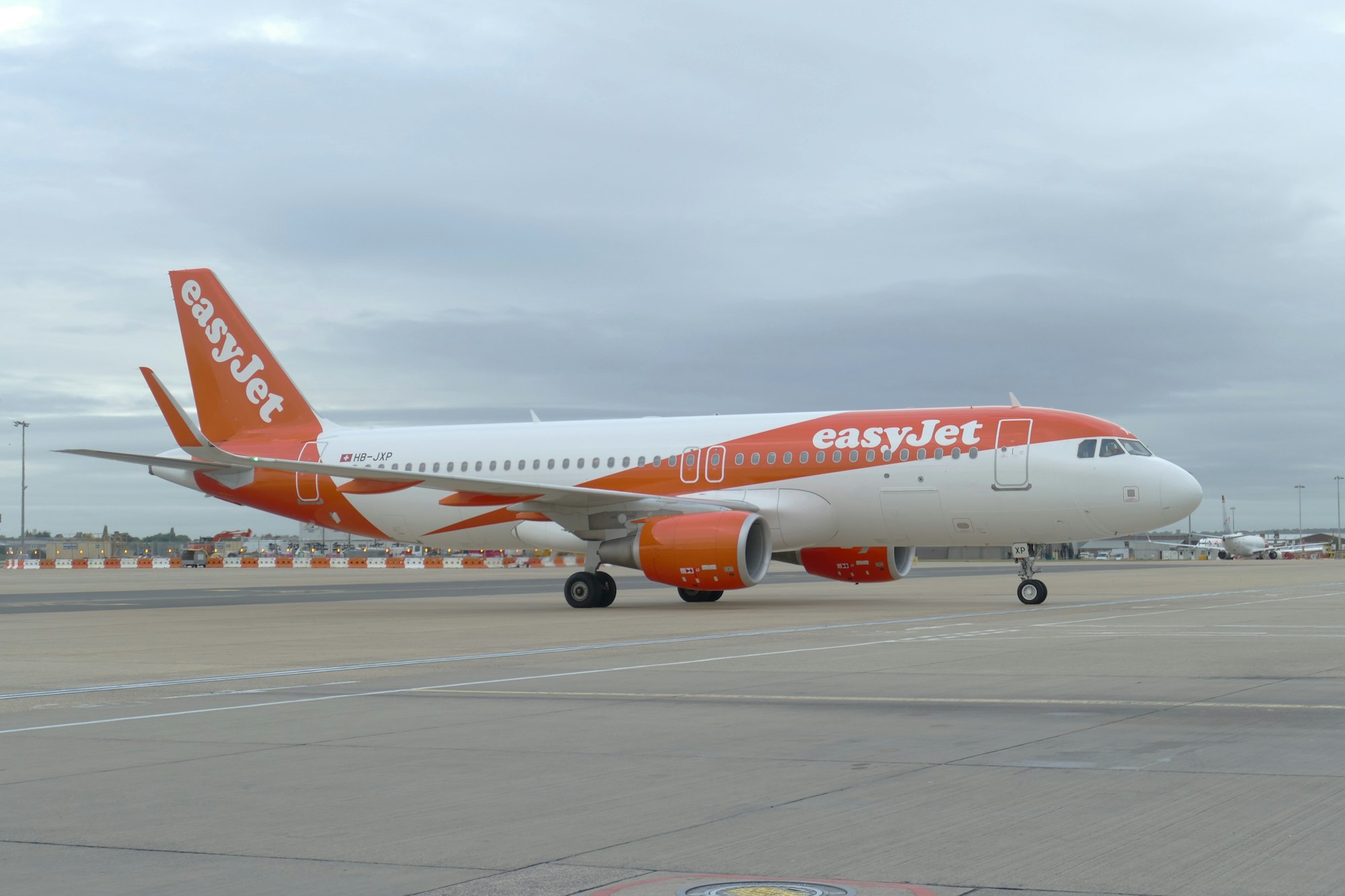 easyJet Collaborates with Collins Aerospace to Enhance Fleet Operations and Sustainability
