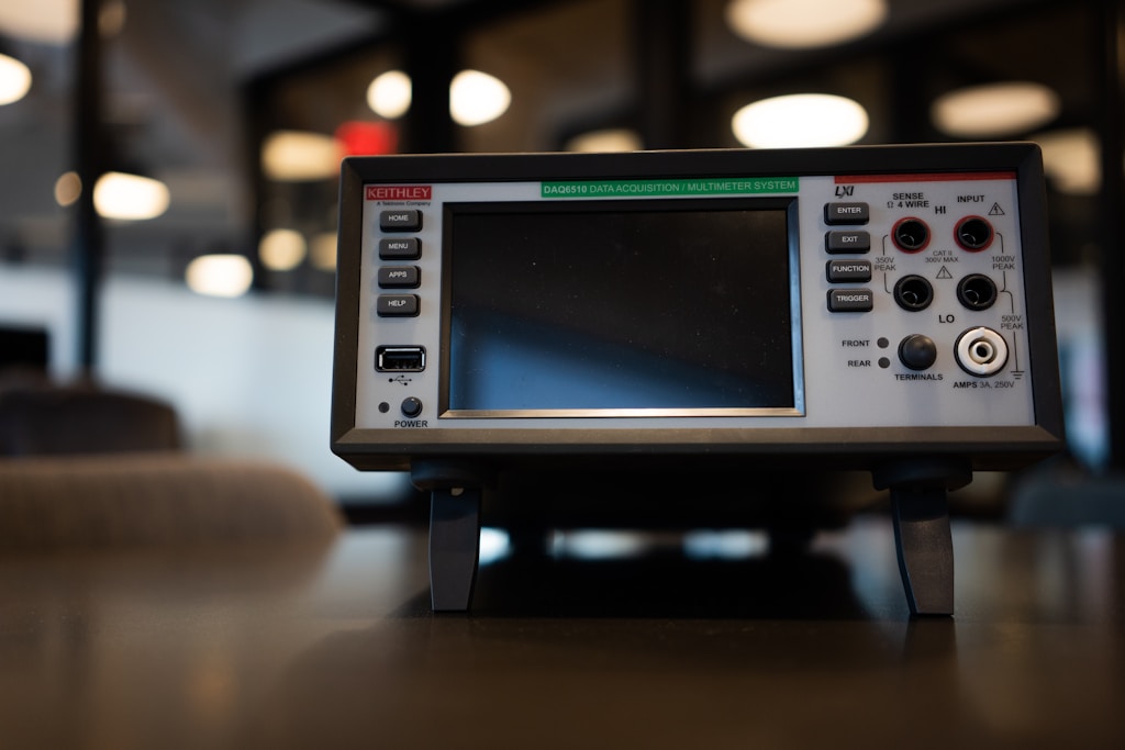 DM100 Field Connect