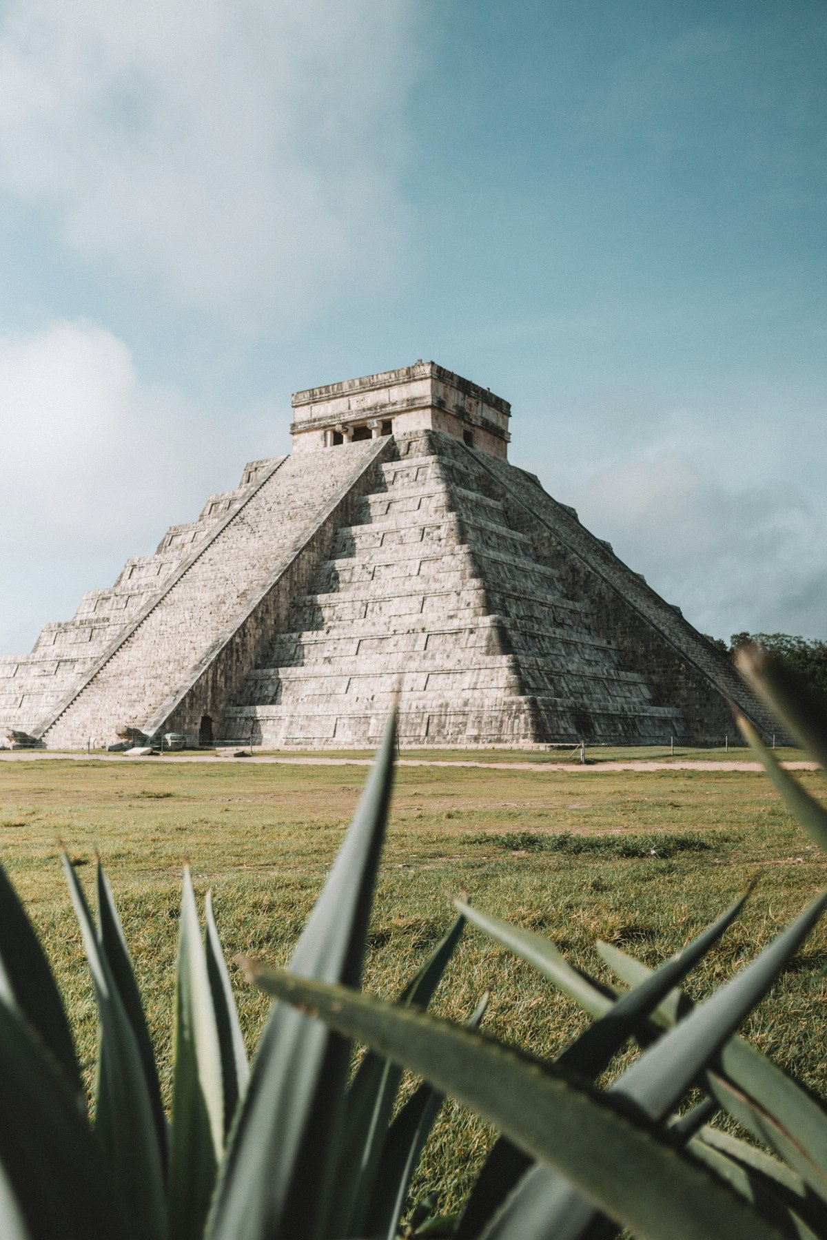 Complete list of the archaeological sites in Yucatan