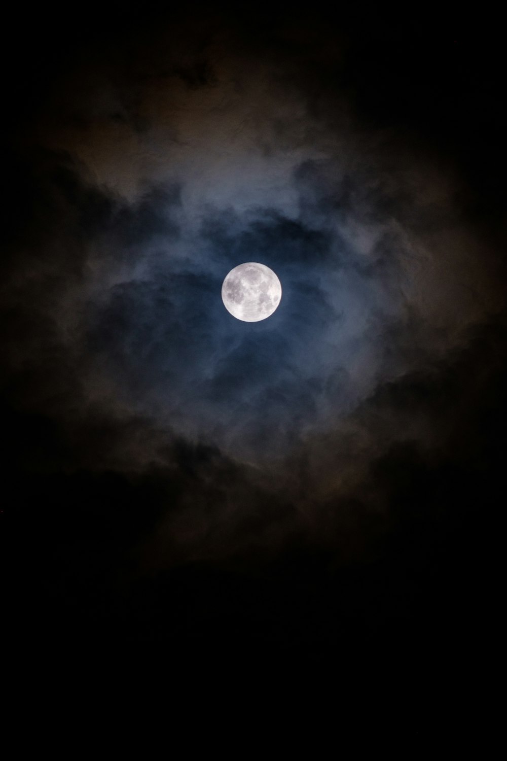 Full moon photo – Free Moon Image on Unsplash