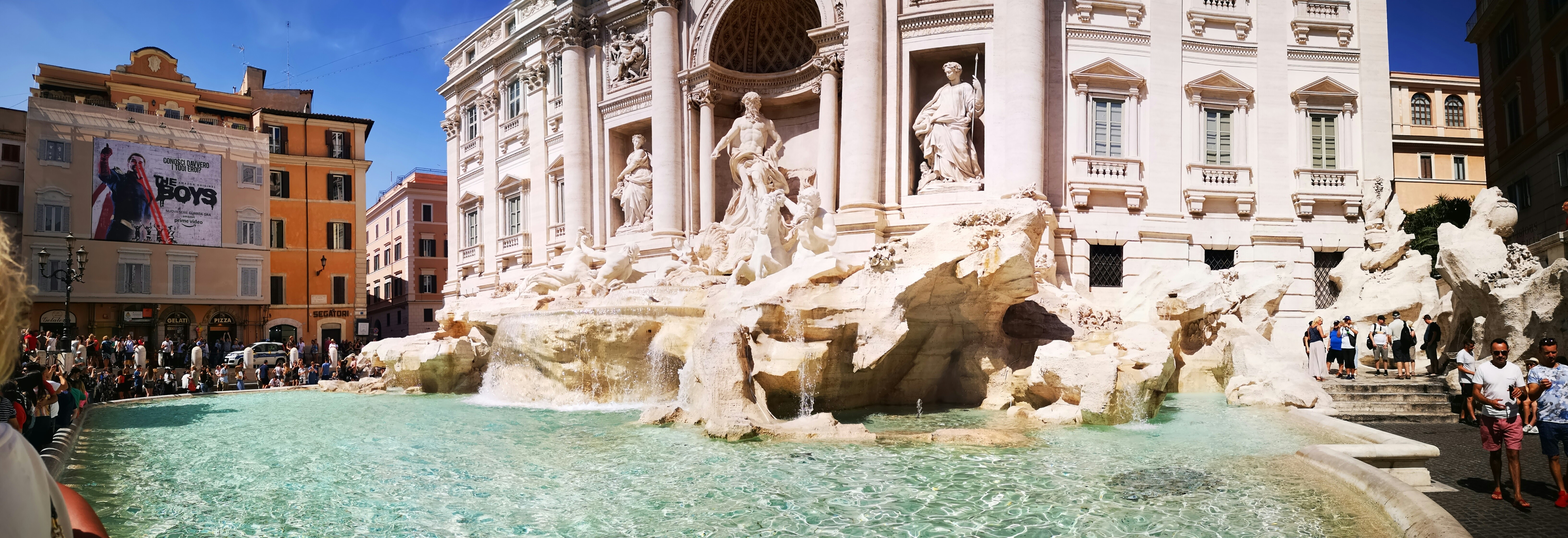 Fontana di Trevi attraction