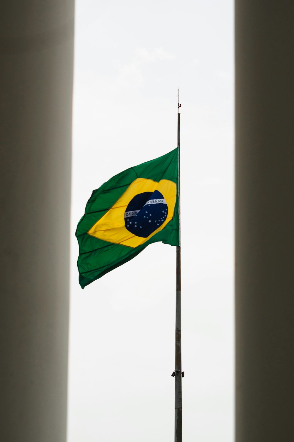 drapeau vert et jaune