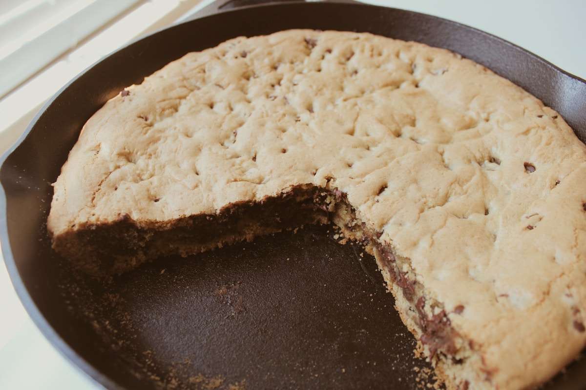 How Do You Make the Ultimate Dessert Pizza at Home