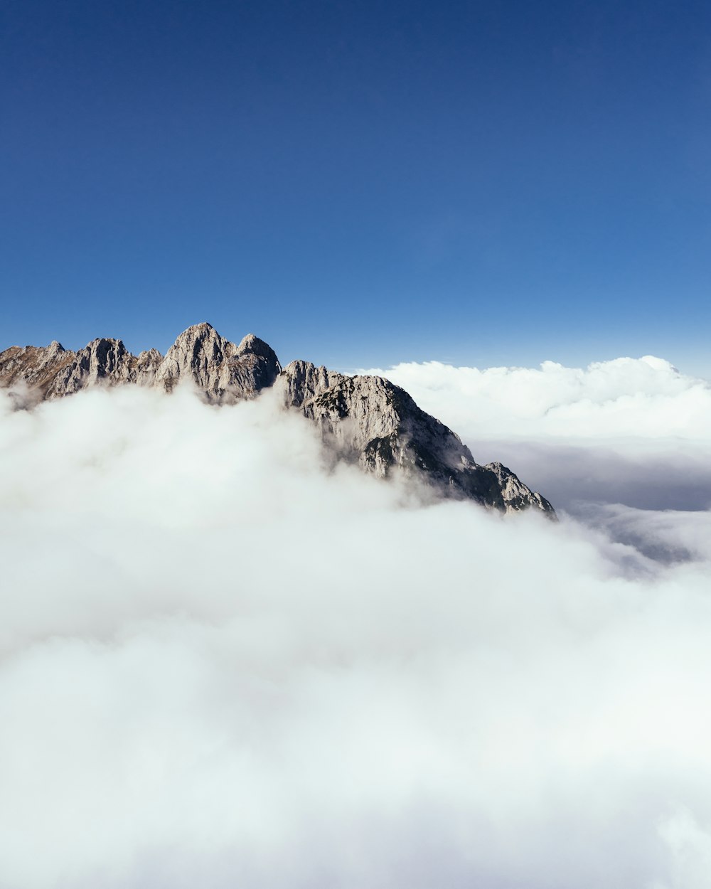 mountain and white cloud