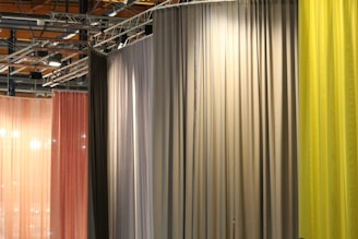 grey and yellow curtain