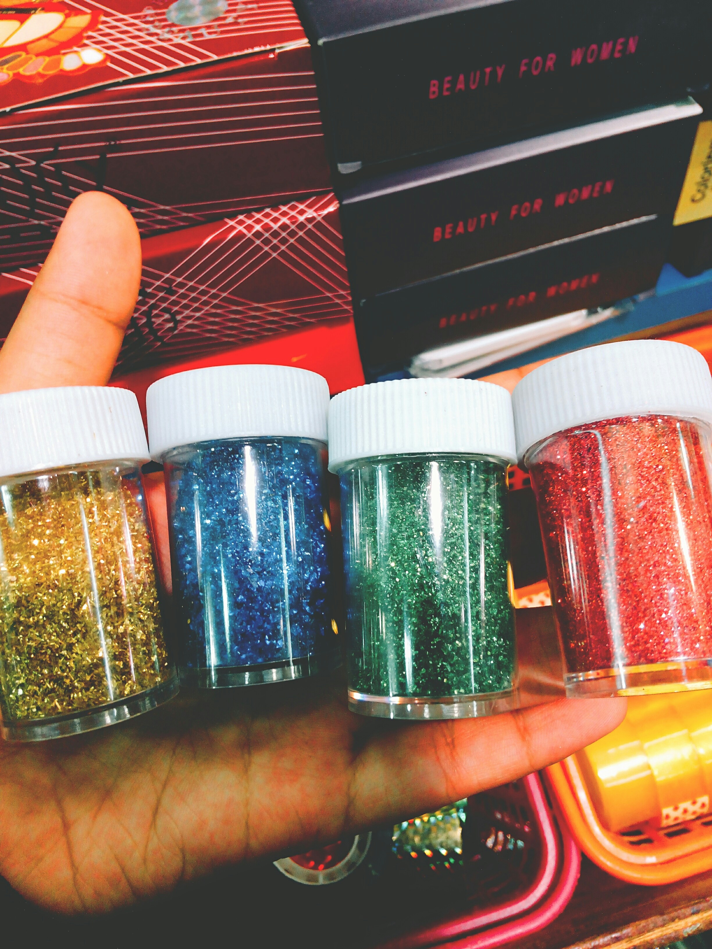 Glitter pack with multiple colors for craft work
