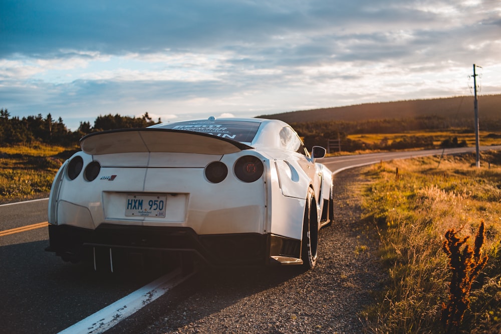 white Nissan GTR