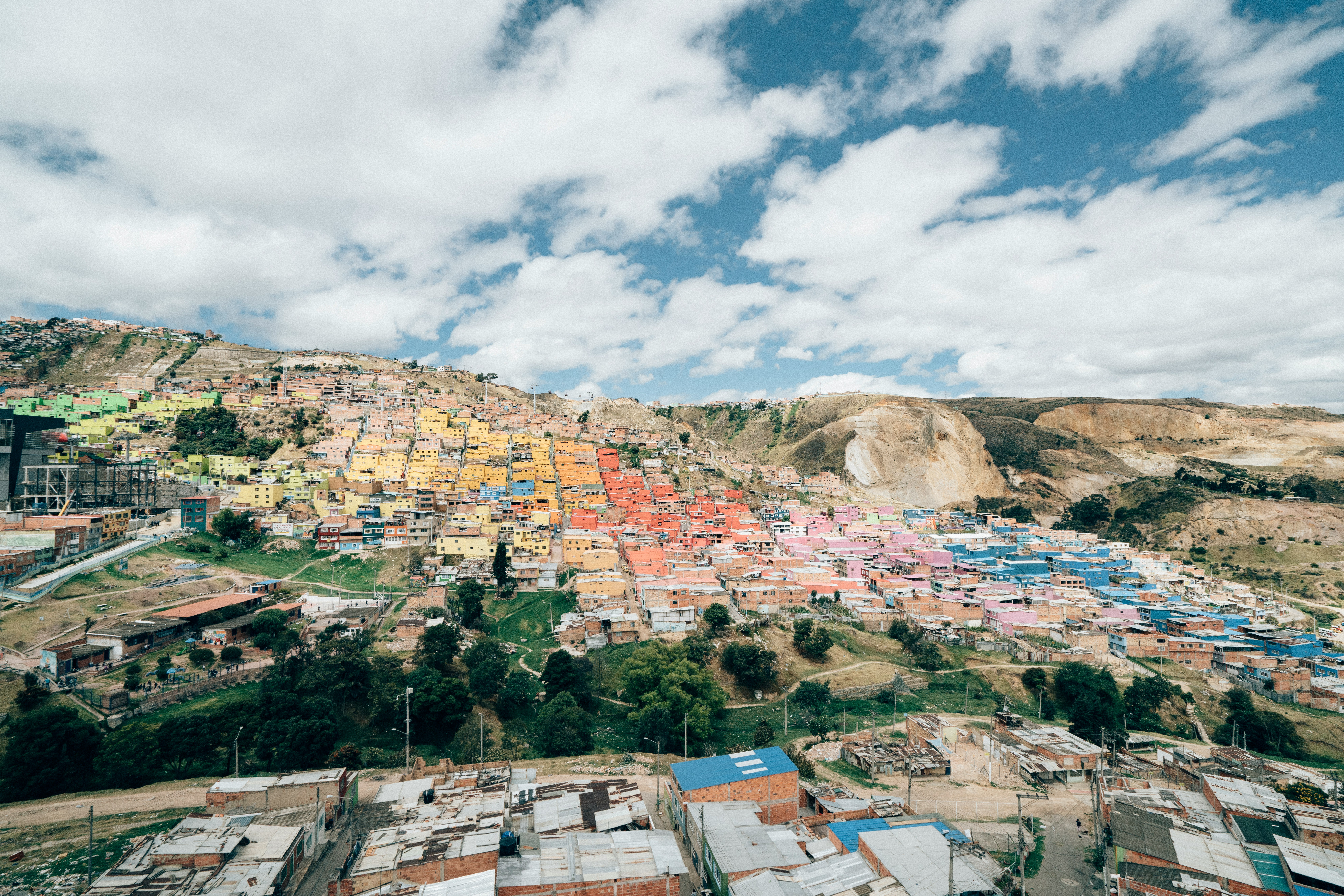 El agua que no es de todos: privatización, poder y comunidades olvidadas en América Latina