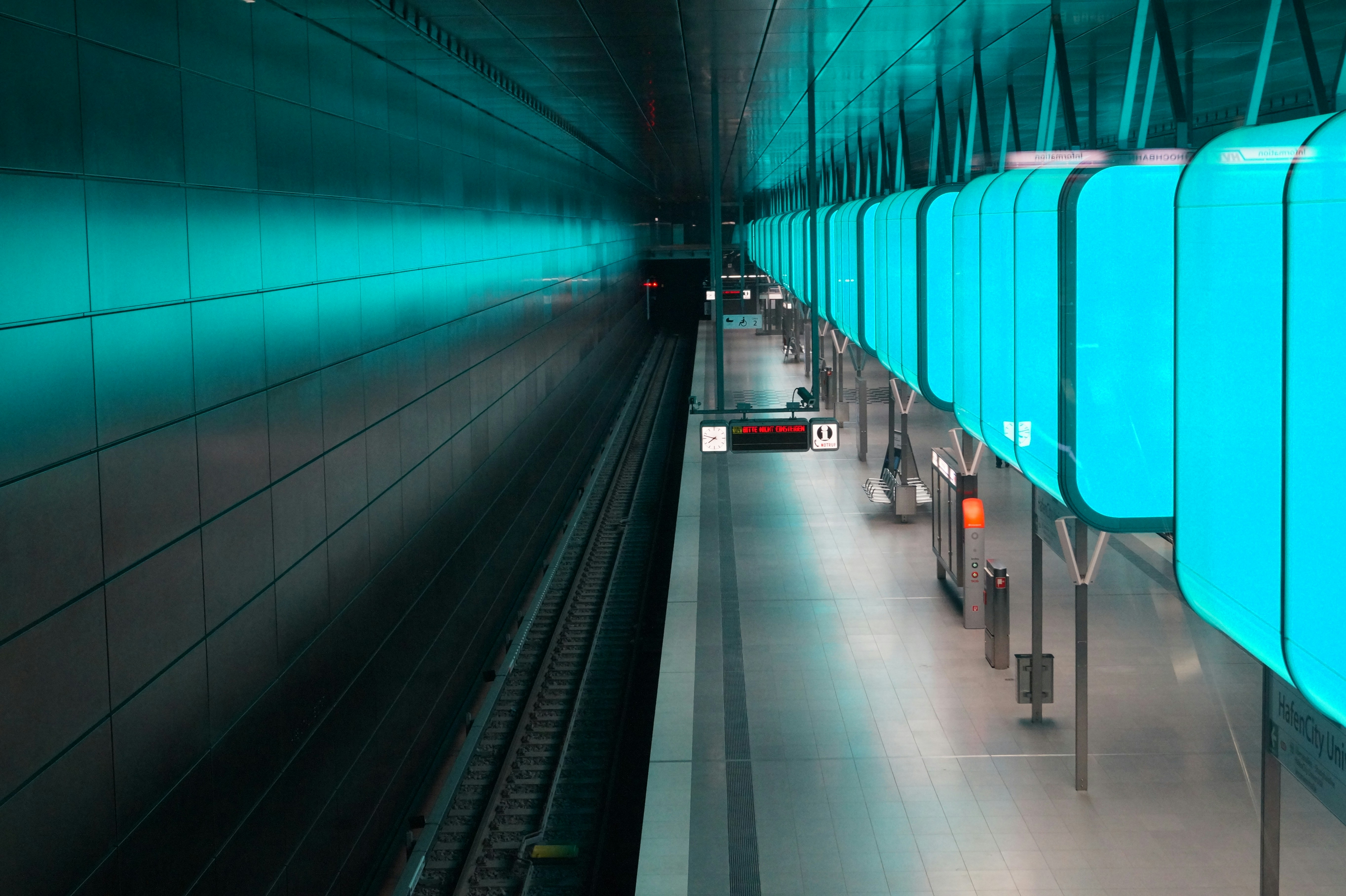 Photo by nic_hammaburg