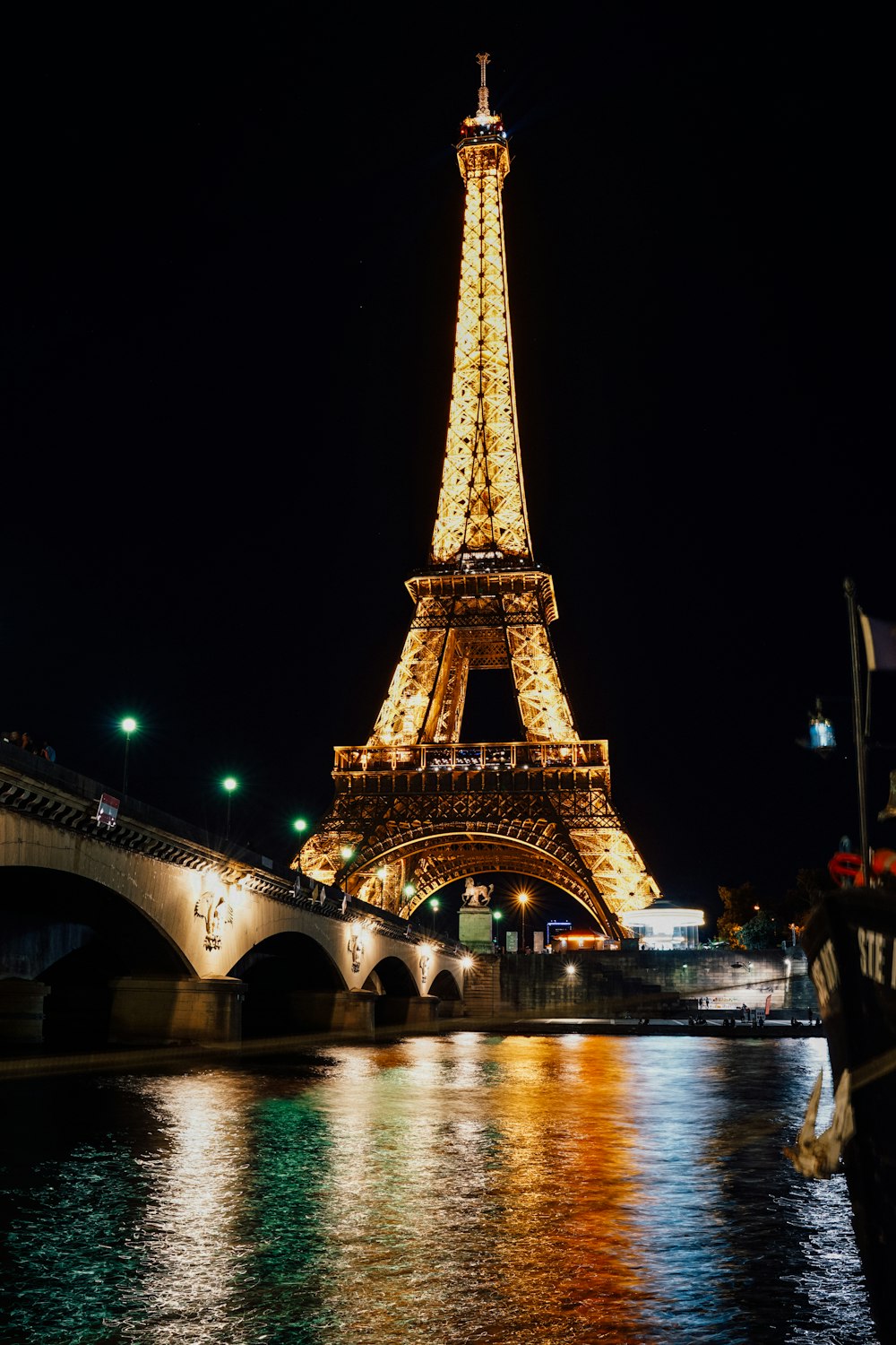 Eiffel Tower at night photo – Free Architecture Image on Unsplash