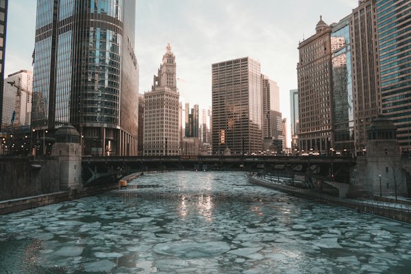 Frozen water under a bridge in the city — Chicago, United States
