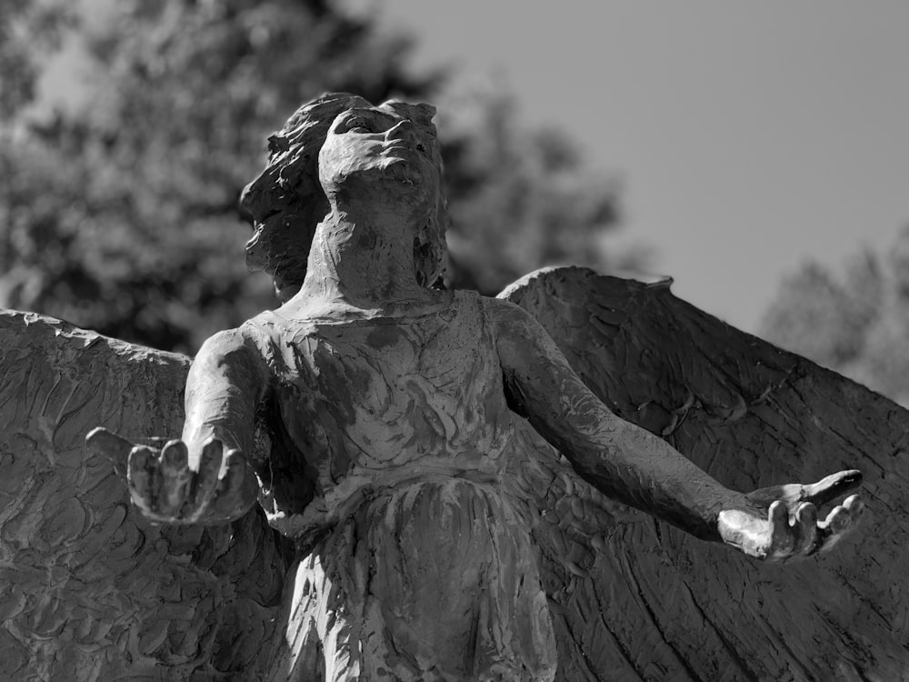 angel statue