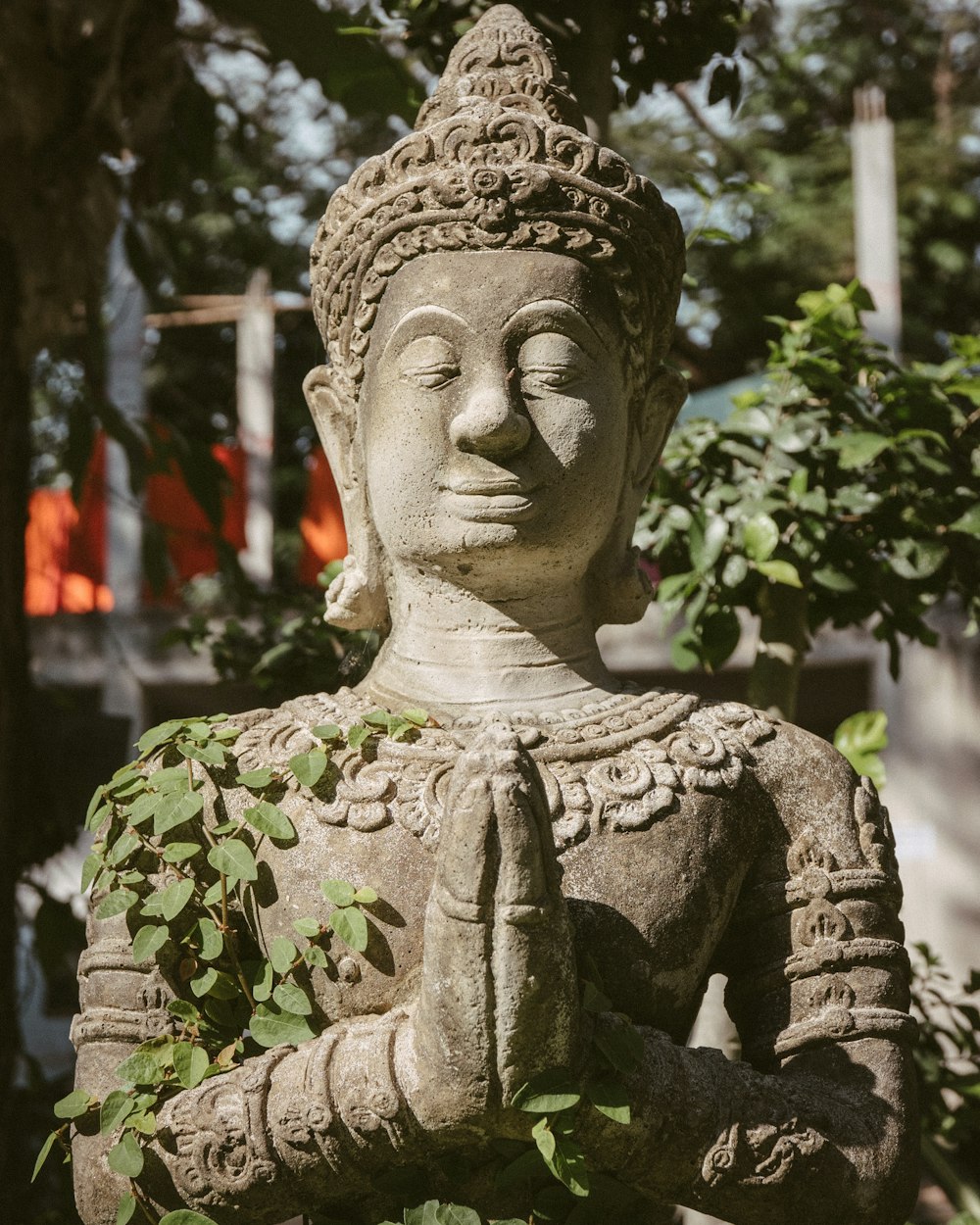 concrete buddha statue at daytime