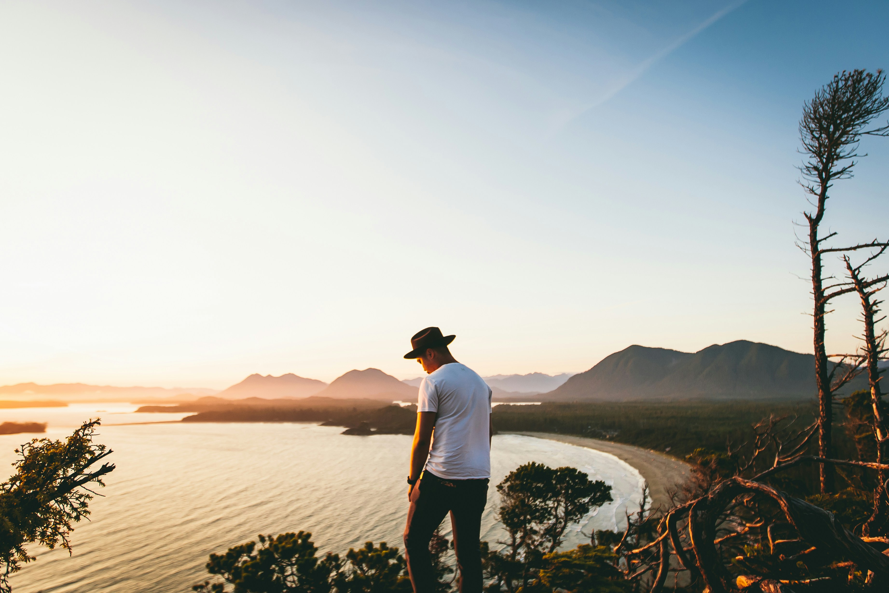 man wearing white shirt