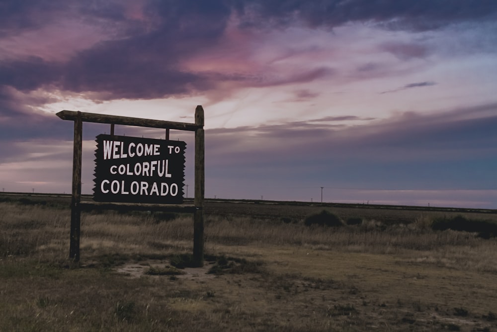 welcome to colorful colorado signage