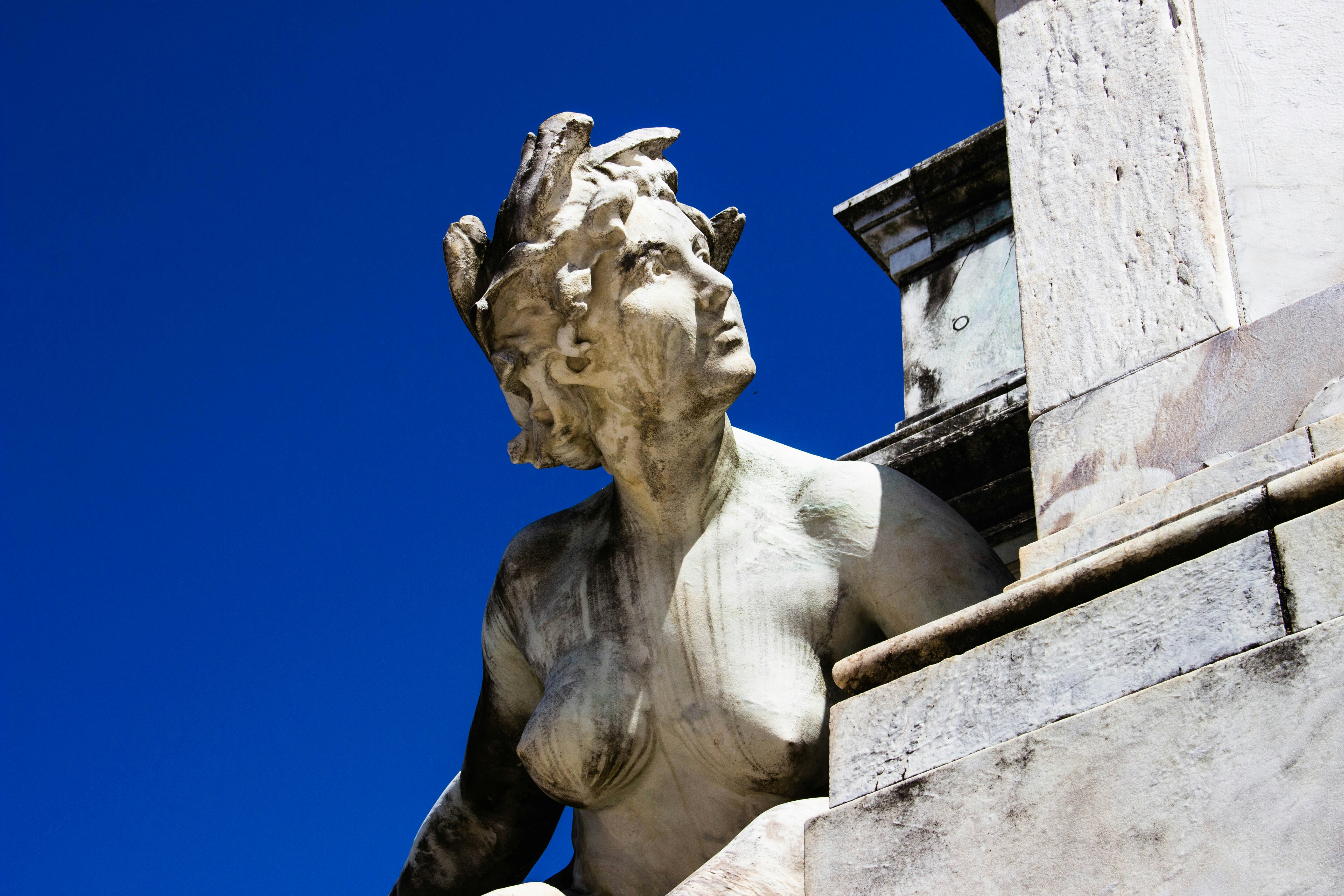 Where is the Roman Amphitheater Ruin in Bordeaux? post image