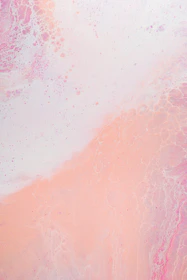 A smooth blend of merle and isabella colors creating a delicate pattern.