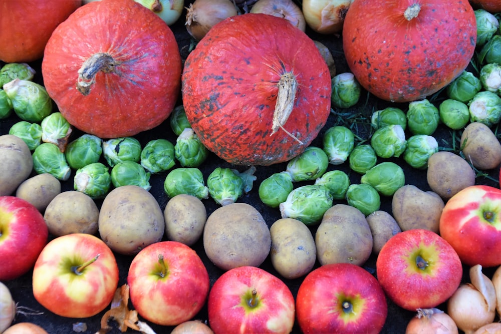 pile of fruits