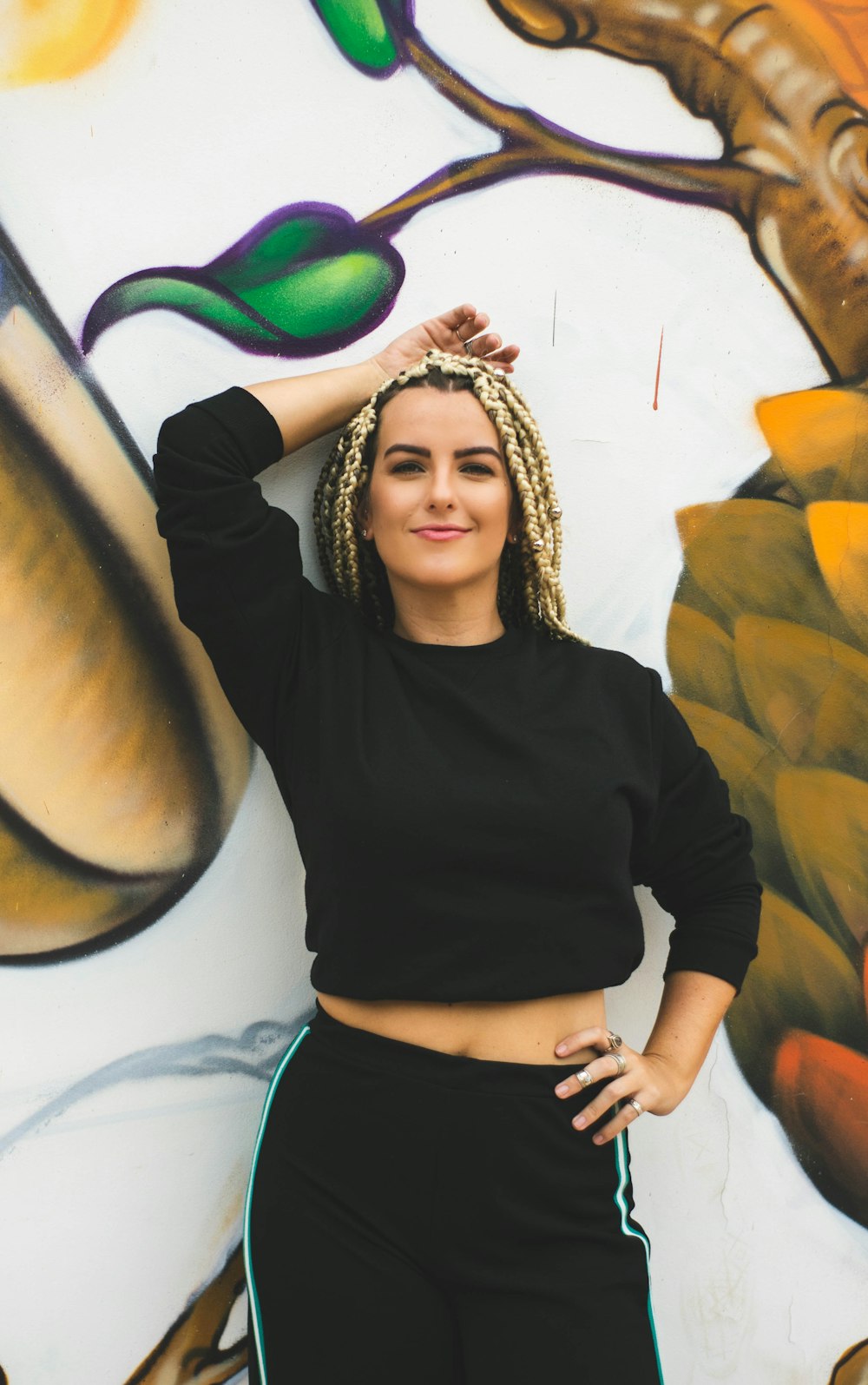 woman wearing black long-sleeved crop top