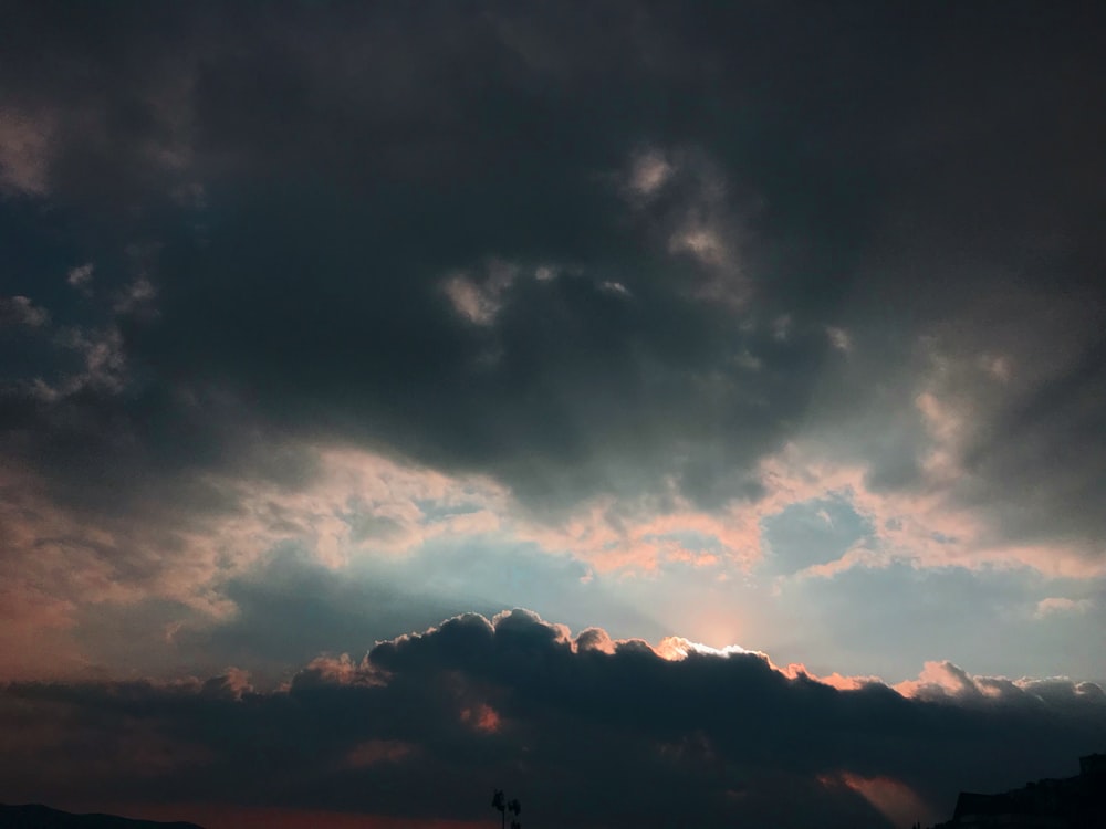 gray cloudy sky during daytime