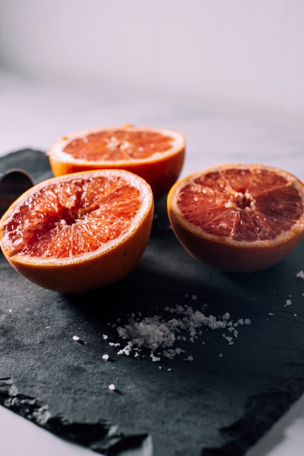 sliced orange fruits
