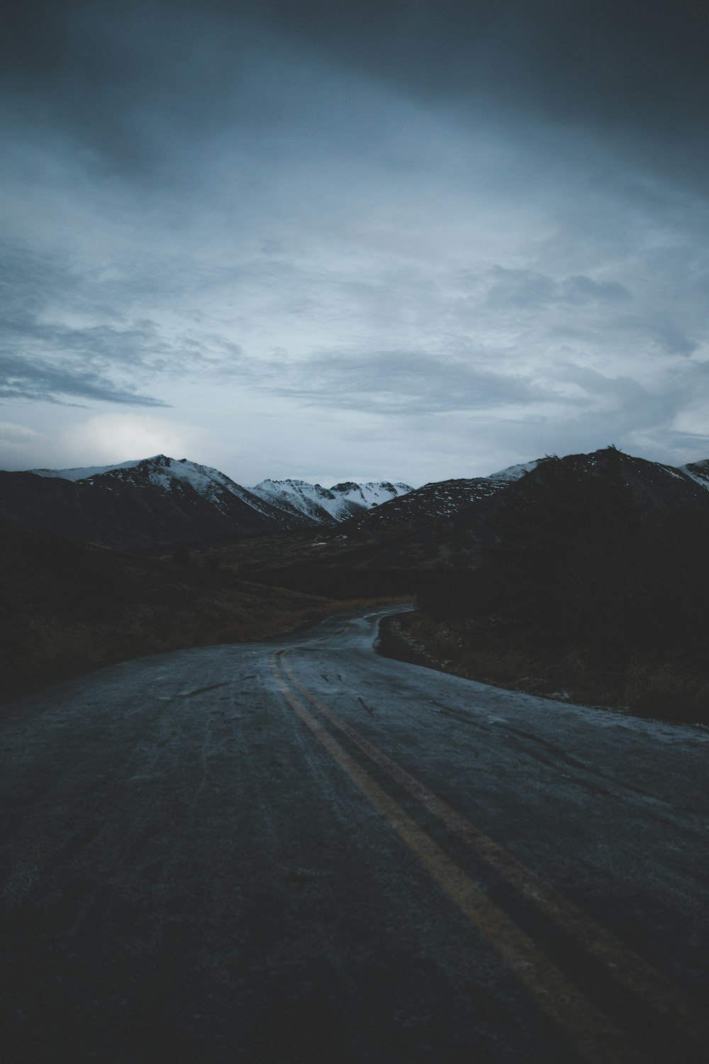 gray road