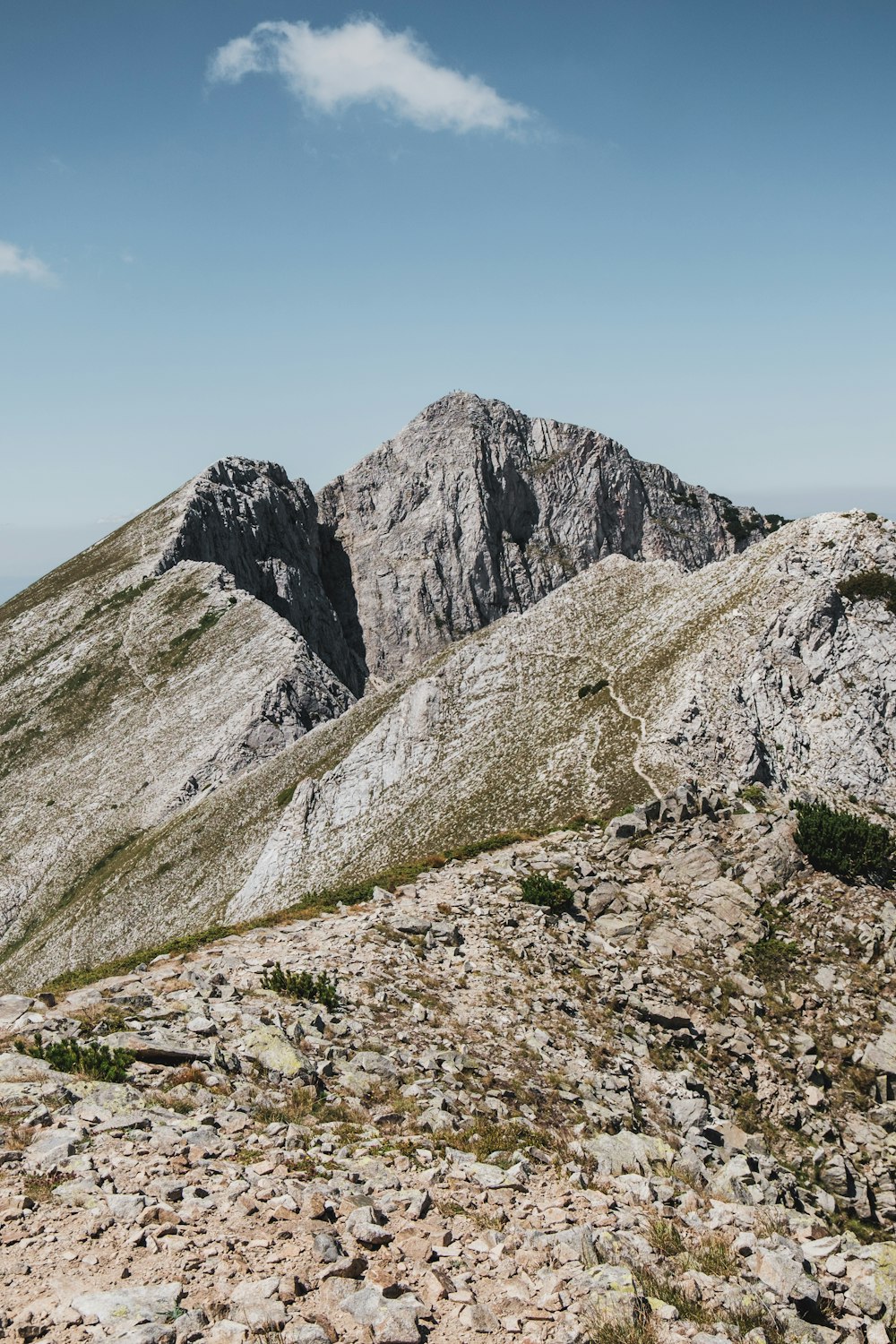 gray mountain photo during daytime