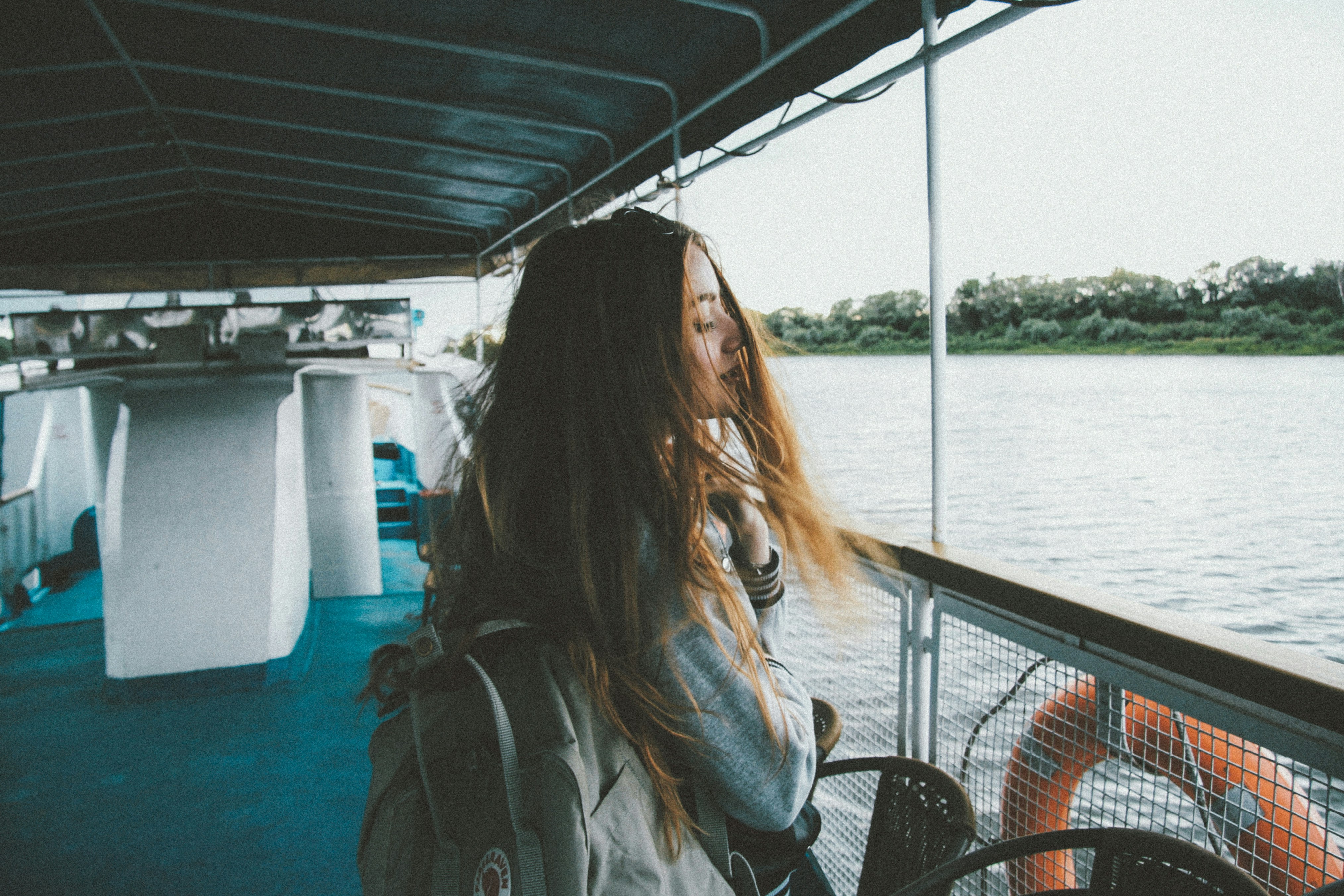 Emotional travelling on ship