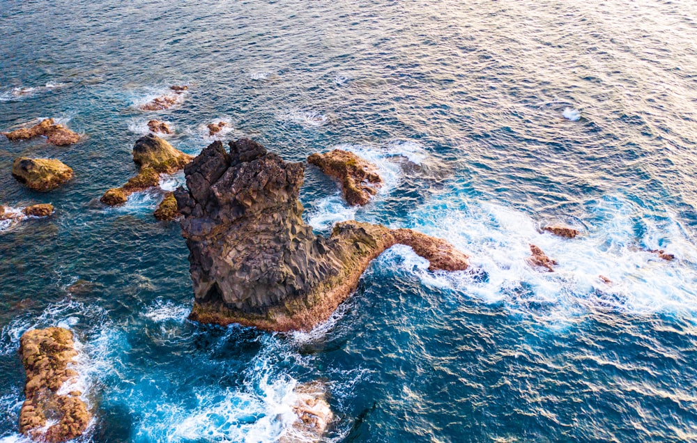 Photographie grand angle de l’île