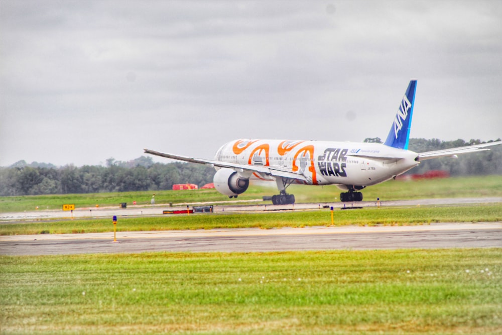 white and red Star Wars passenger plane