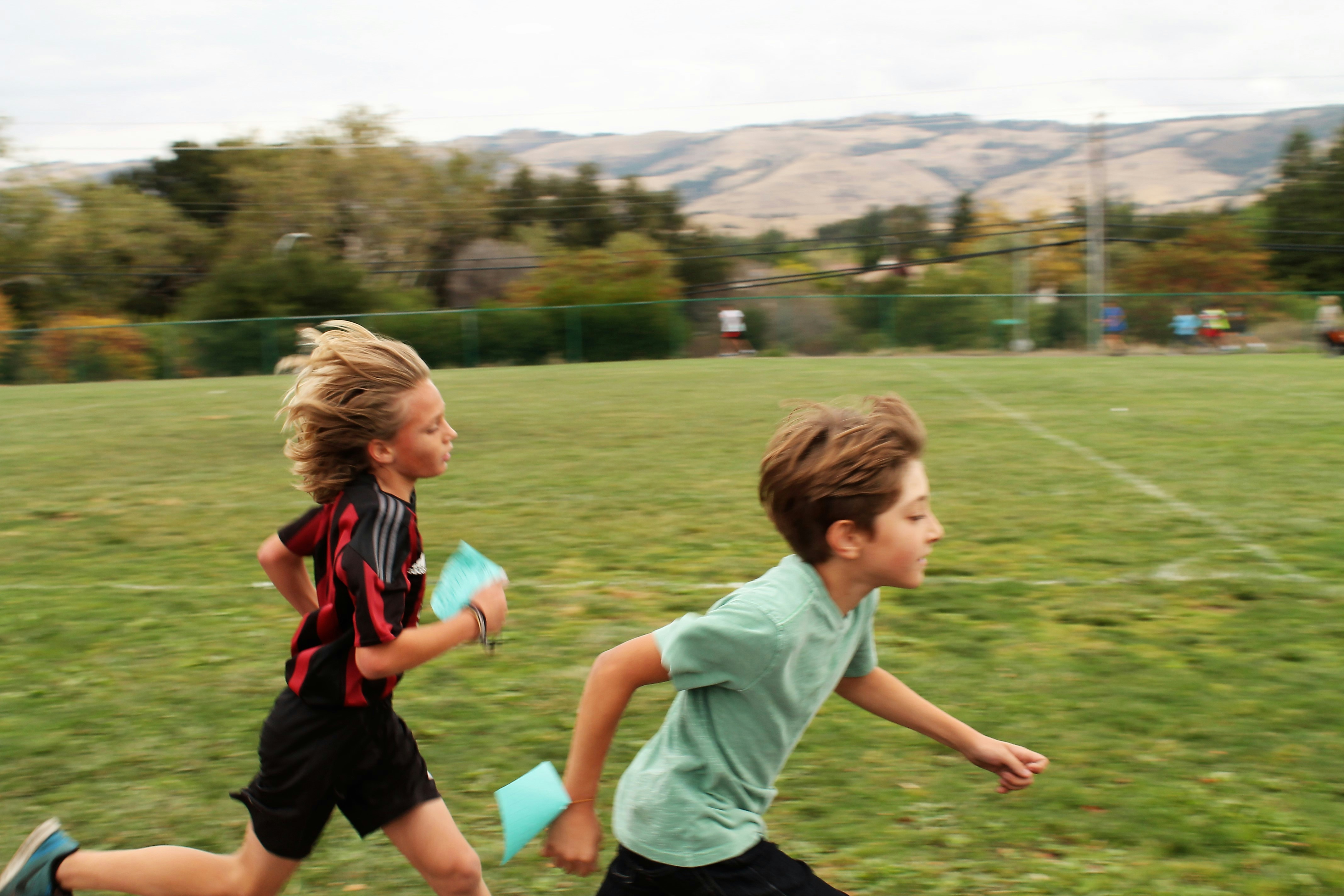 boys running