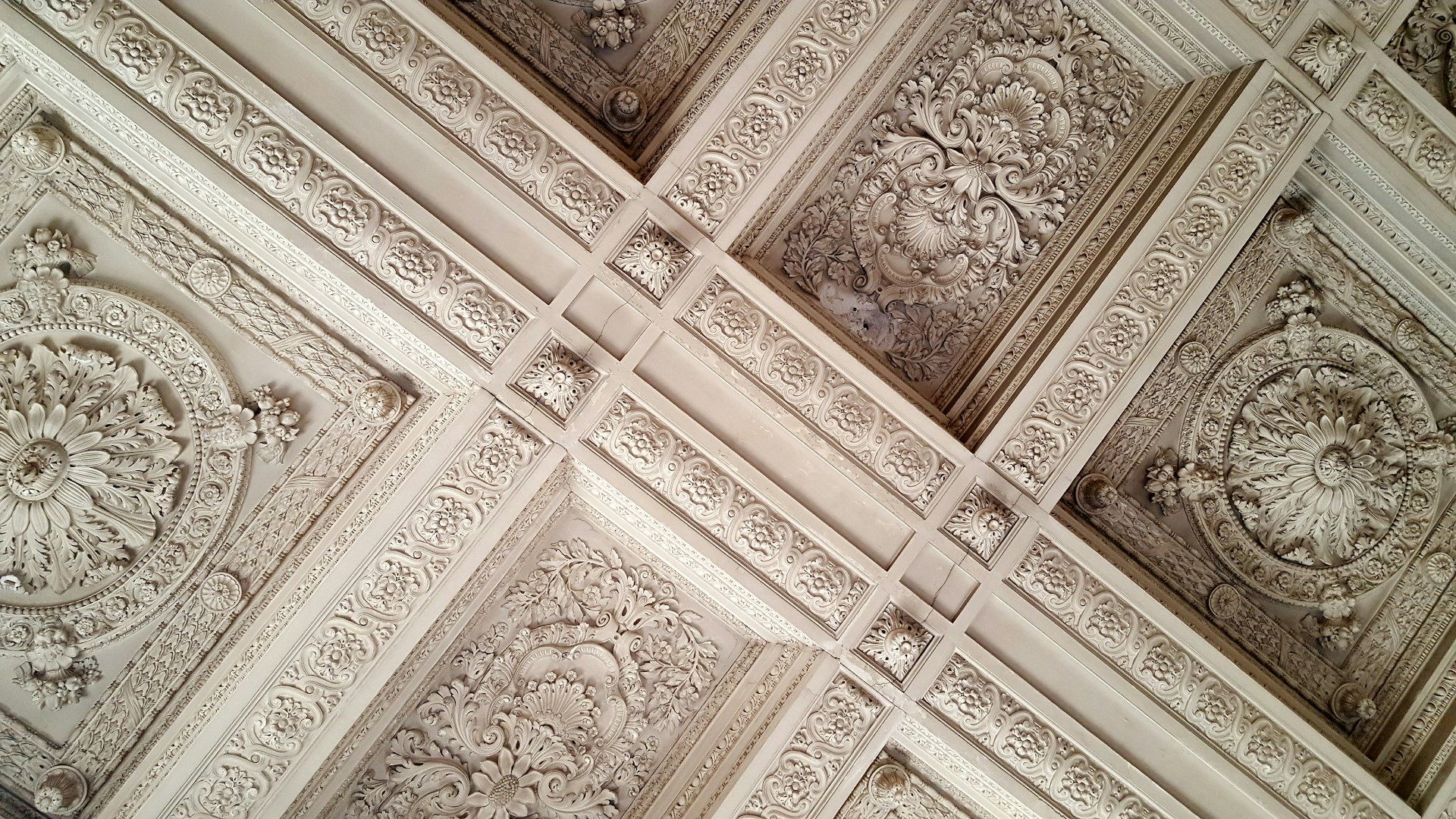 white painted decorative interior roof scenery