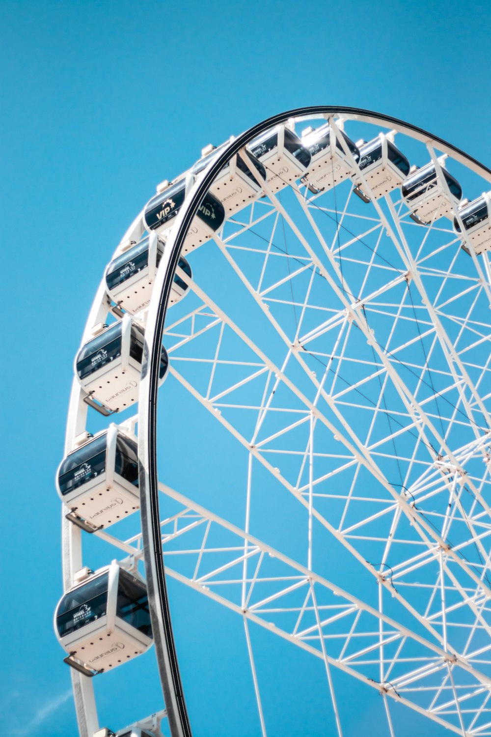 Ferris wheel at daytime