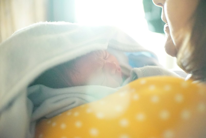 Moeder met pasgeboren baby