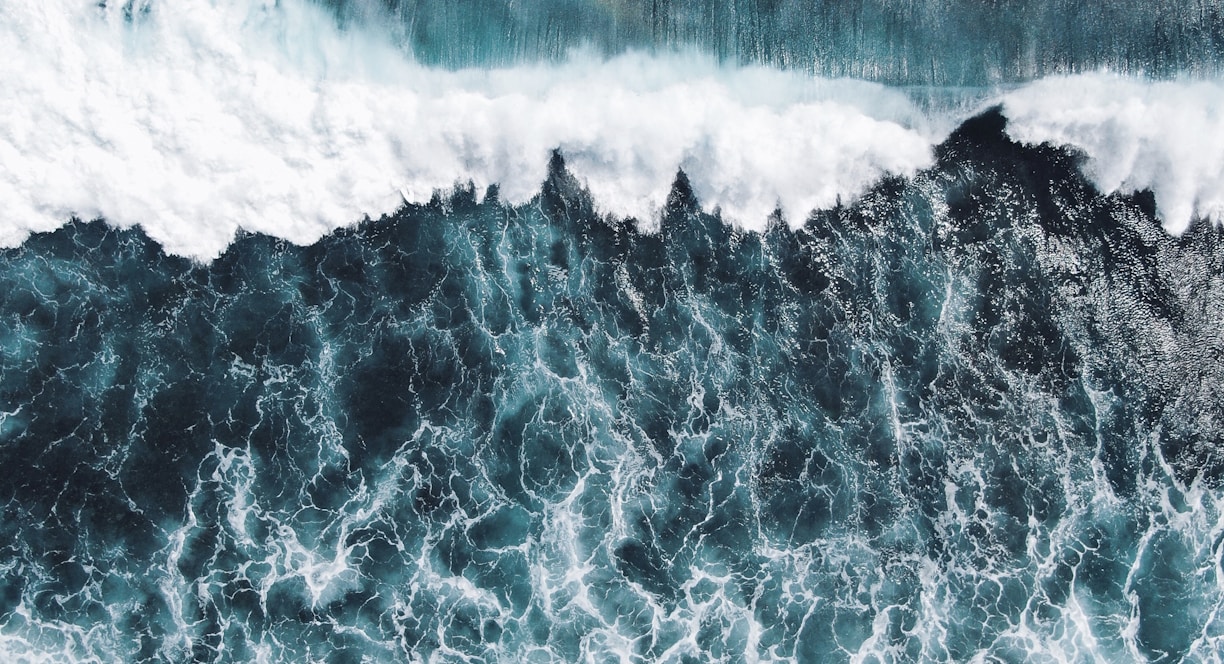 sea waves during daytime photo