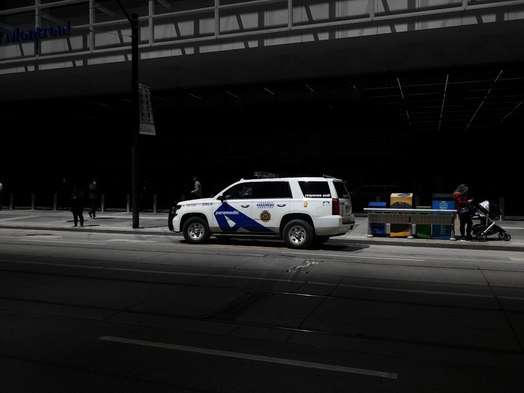 white SUV, Toronto EMS