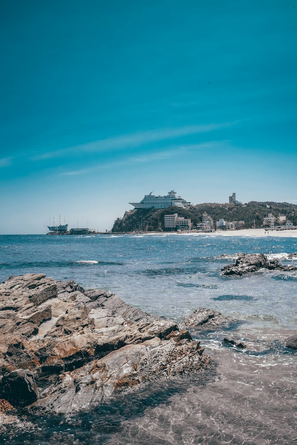 blue body of water during daytime