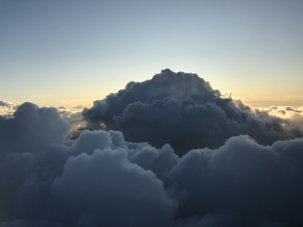 gray and white clouds