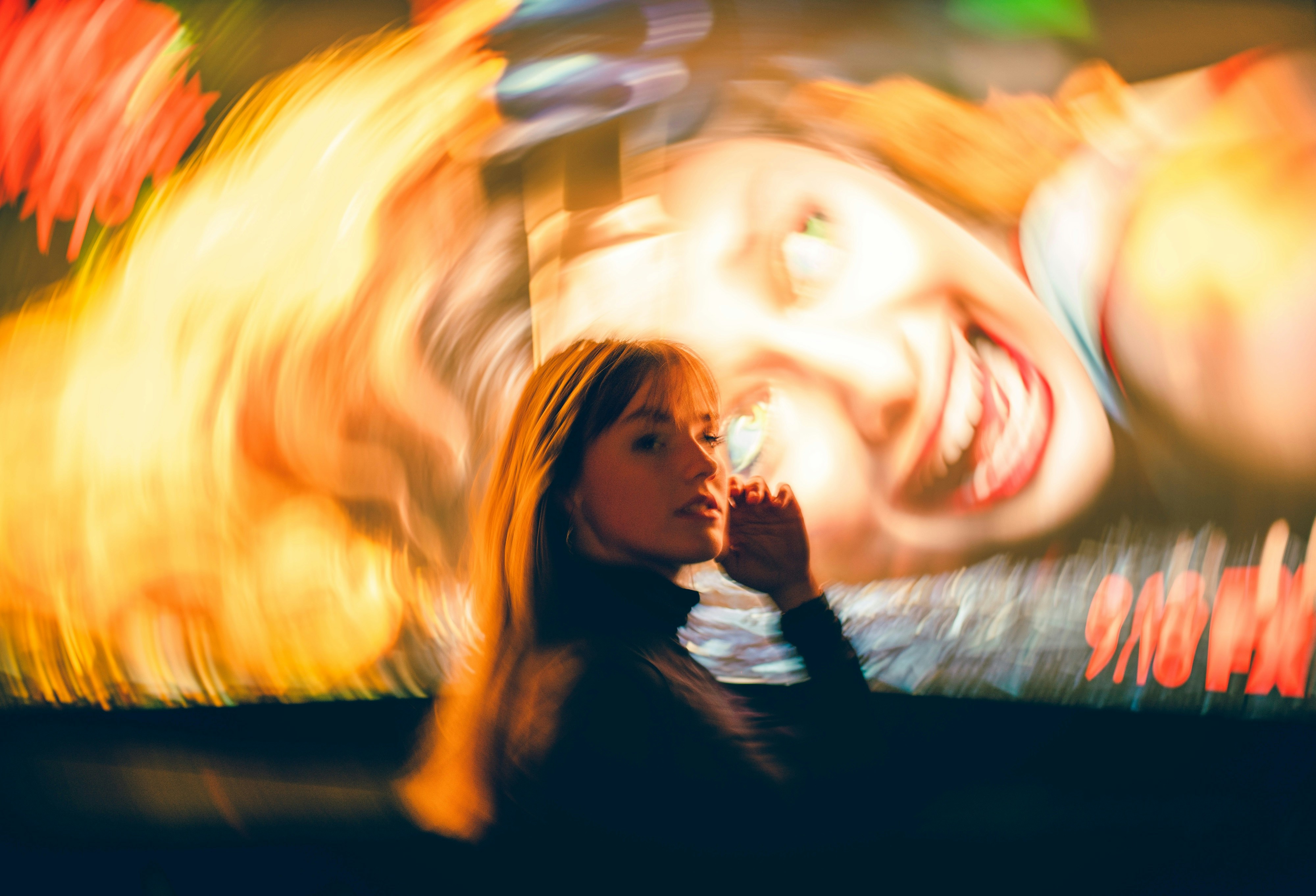 Infographic illustrating behavioral targeting in digital advertising