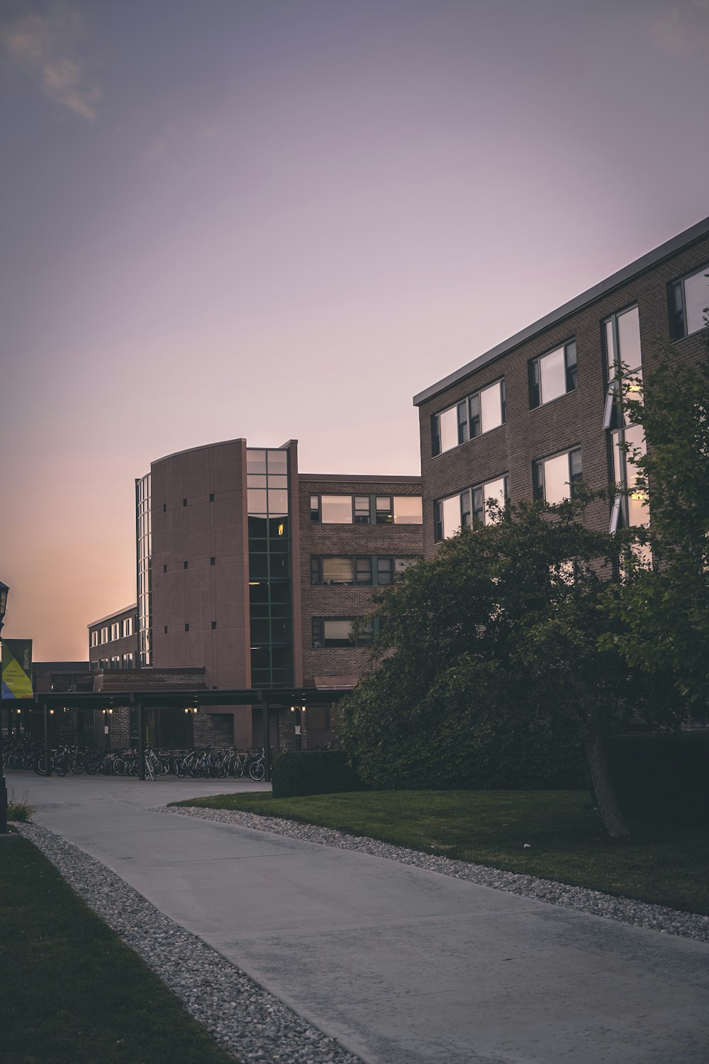 gray concrete building