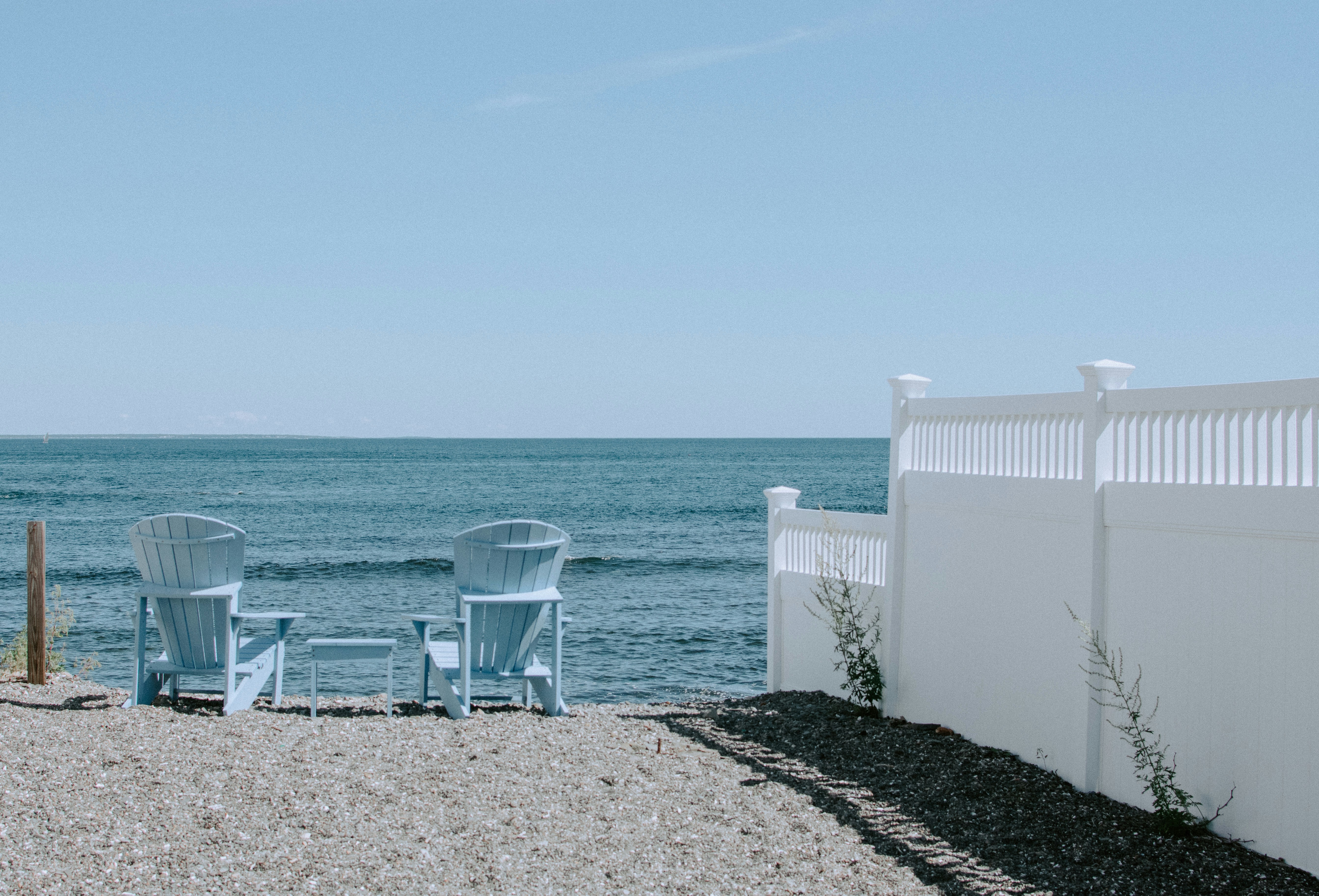 Two Adirondack chairs in beach photo – Free Beach Image on Unsplash, image size:3000x2041