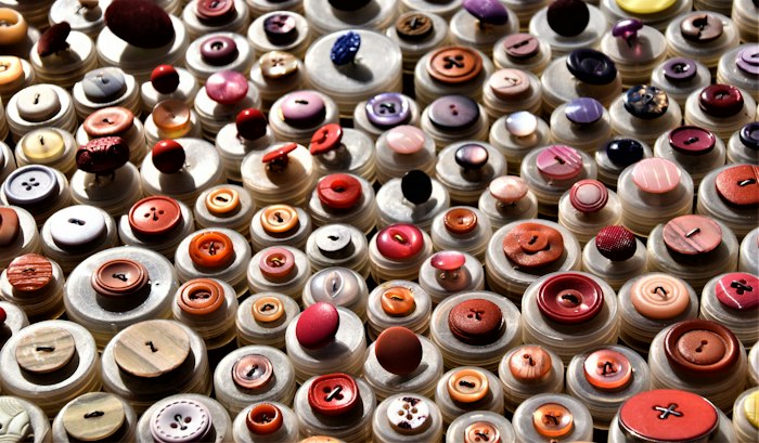 Assorted clothing buttons