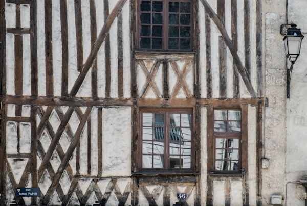 Best Times to Visit Blois: Weather, Seasons & Ideal Months