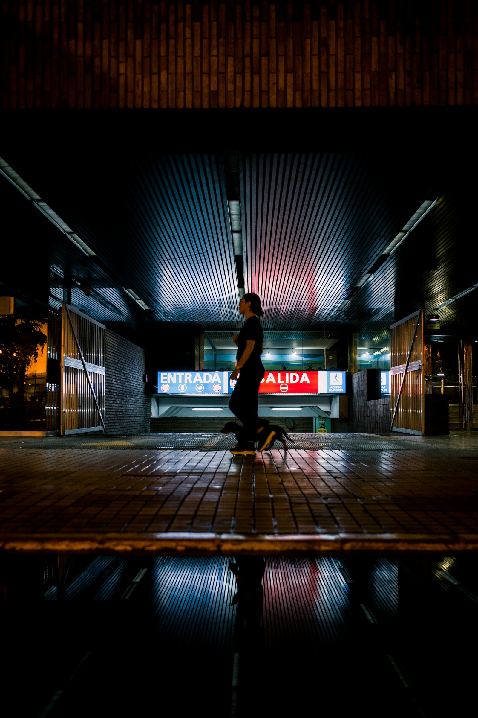 Leica M10-P sample photo. Woman wearing black shirt photography