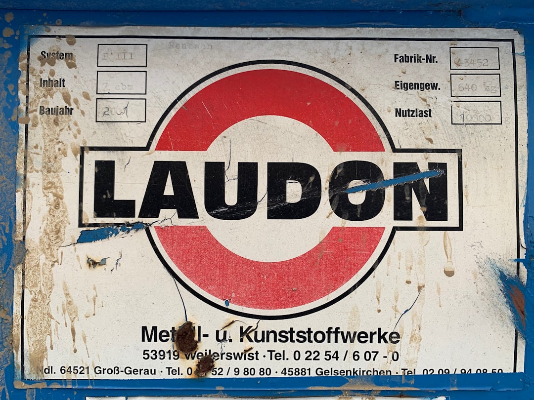 Laudon signage