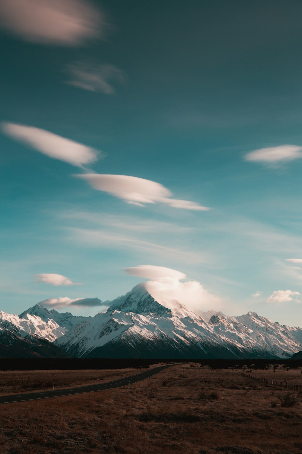 white mountain during daytime