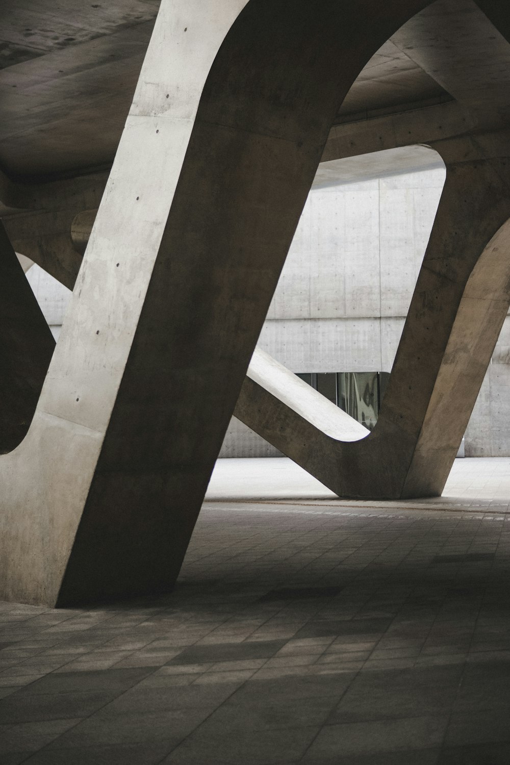 Fotografia arquitetônica de monumento de concreto